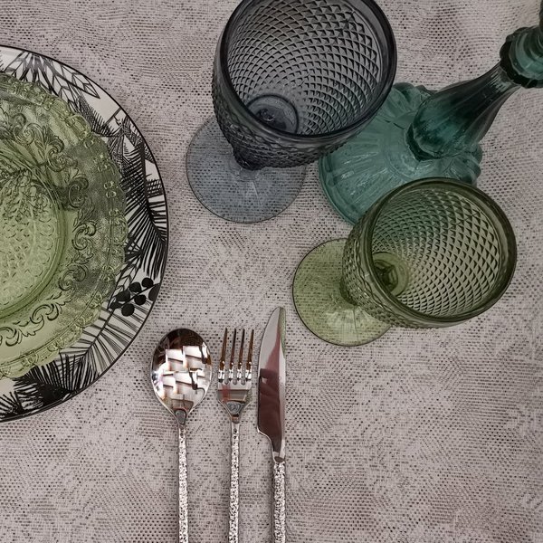 Bittersoet feestverhuur - wijnglas diamond Groen M te huur