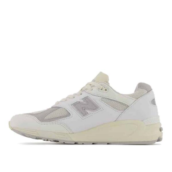 New Balance 990 V2 MiUSA Teddy Santis "Sea Salt"
