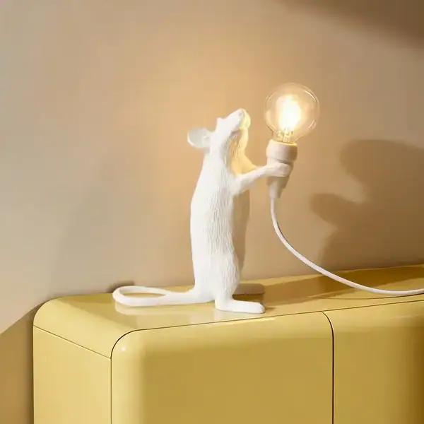 Lámpara ratón de pie