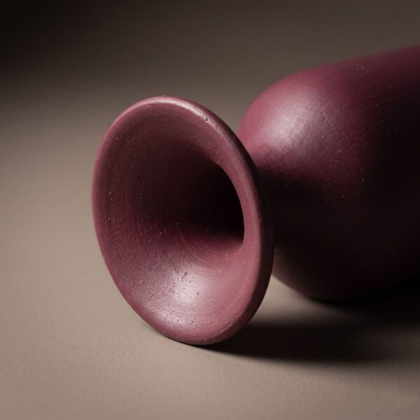 Jarrón Crimson Pillar color Borgoña - Cerámico - Imagen 5