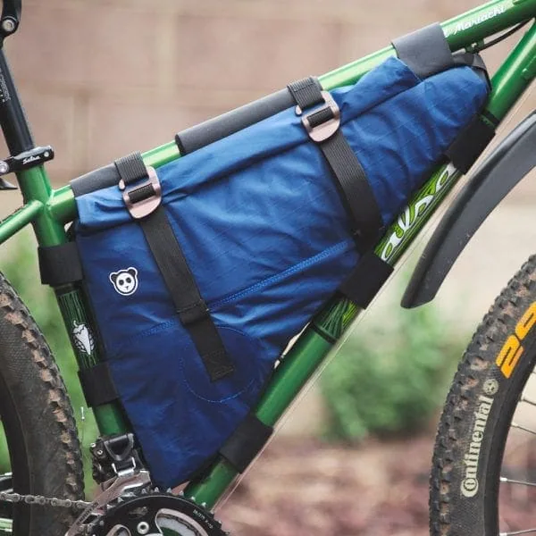 Rogue Panda rolltop full frame bag sac de cadre ouverture repliée