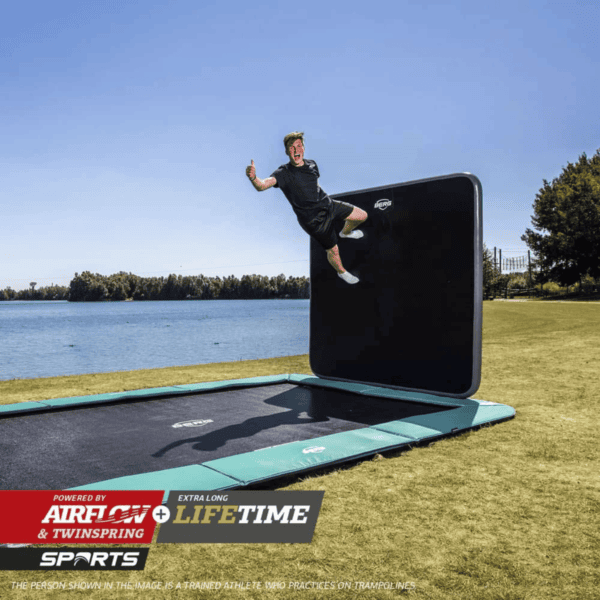 BERG Ultim Champion FlatGround 410 Trampoline + AeroWall