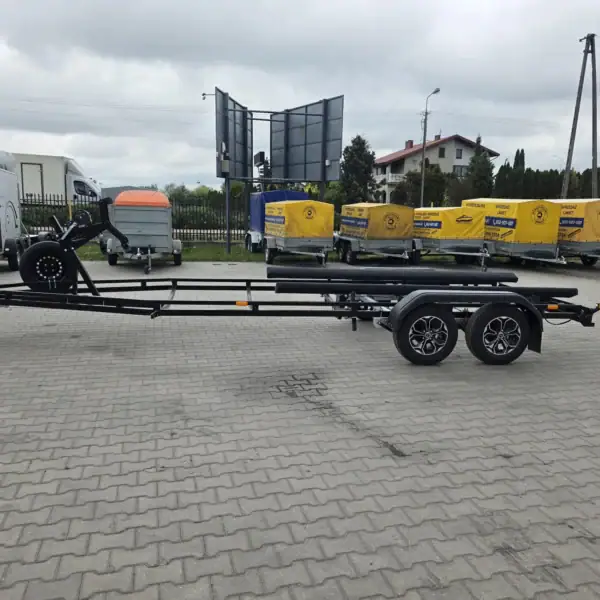 Przyczepa Podłodziowa Nowa do 2700 kg Płoza 330 cm + 3 denne rolki CZARNA