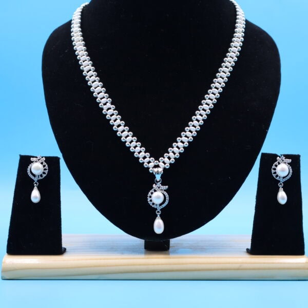 Alternative view of Beautiful Chandani Pearl Necklace