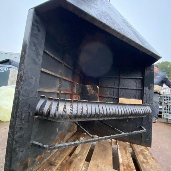 chimenea barbacoa de hierro