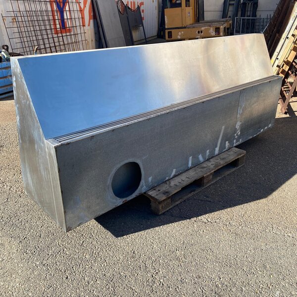 campana extractora industrial en acero inoxidable – 2,70 m (sin motor)