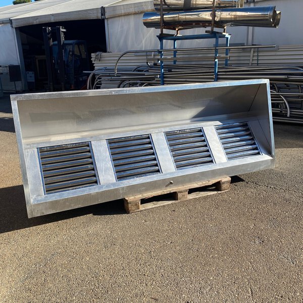 campana extractora industrial en acero inoxidable – 2,70 m (sin motor)