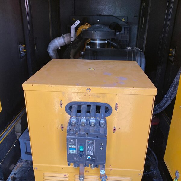 grupo electrógeno genesal 200 kva insonorizado con motor john deere powertech 6.8l