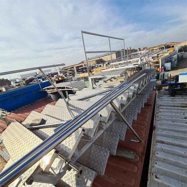 escalera de aluminio