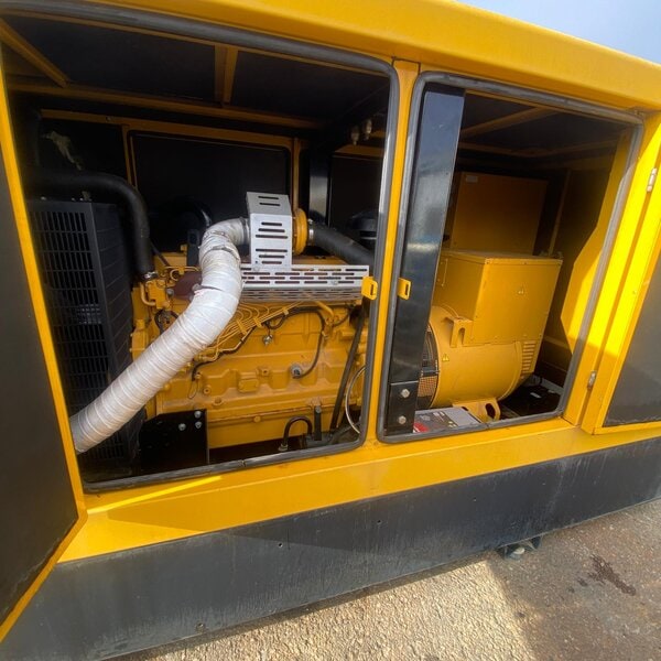 grupo electrógeno genesal 200 kva insonorizado con motor john deere powertech 6.8l
