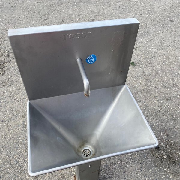 lavamanos con pedal y pedestal roser