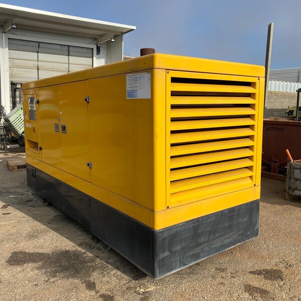 grupo electrógeno genesal 200 kva insonorizado con motor john deere powertech 6.8l