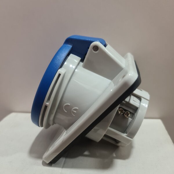 juego 10 unidades base inclinada 10° 2p+t 32a 230v ip67 90x95