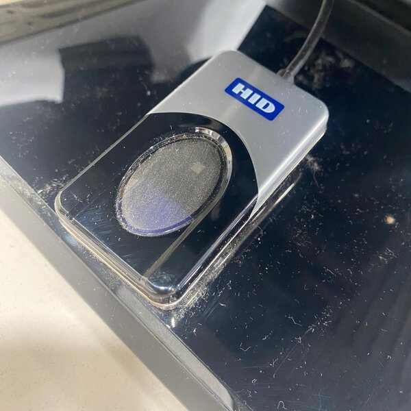 TPV táctil ICG BeatlePOS II con lector HID para comercio