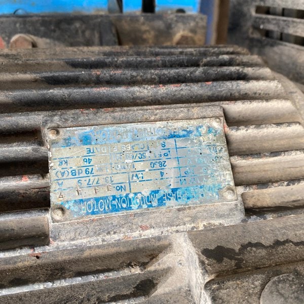 Placa del motor trifásico del compresor de aire ABC.
