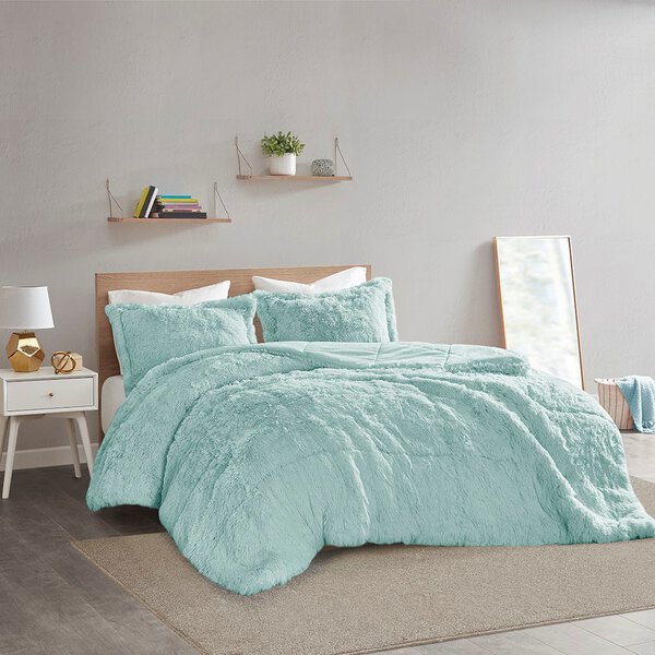 Intelligent Design Malea Shaggy Faux Fur Comforter Set