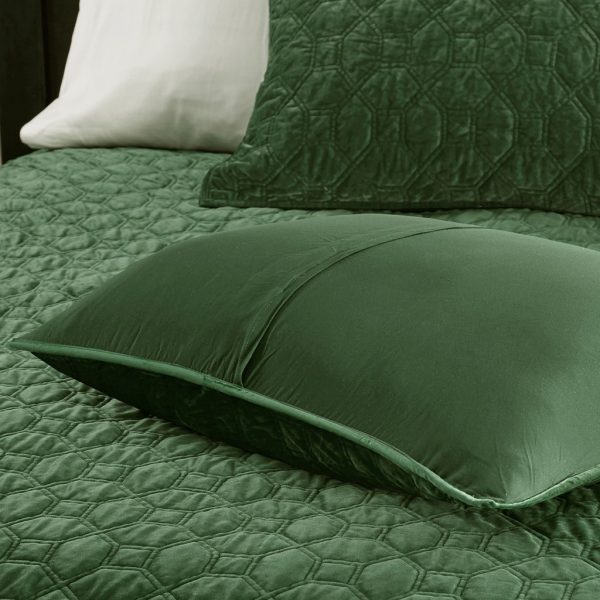 Madison Park Harper Faux Velvet Reversible 3PC Coverlet Set - Image 5