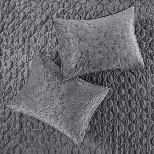 Madison Park Harper Faux Velvet Reversible 3PC Coverlet Set - Image 10