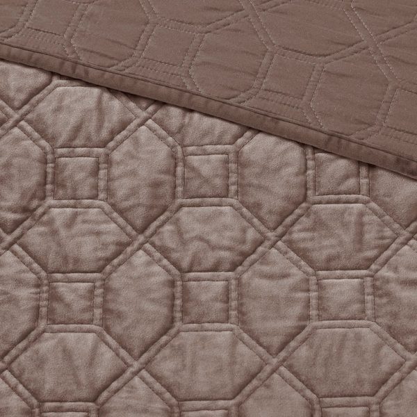 Madison Park Harper Faux Velvet Reversible 3PC Coverlet Set - Image 20
