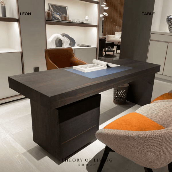 Leon Table
