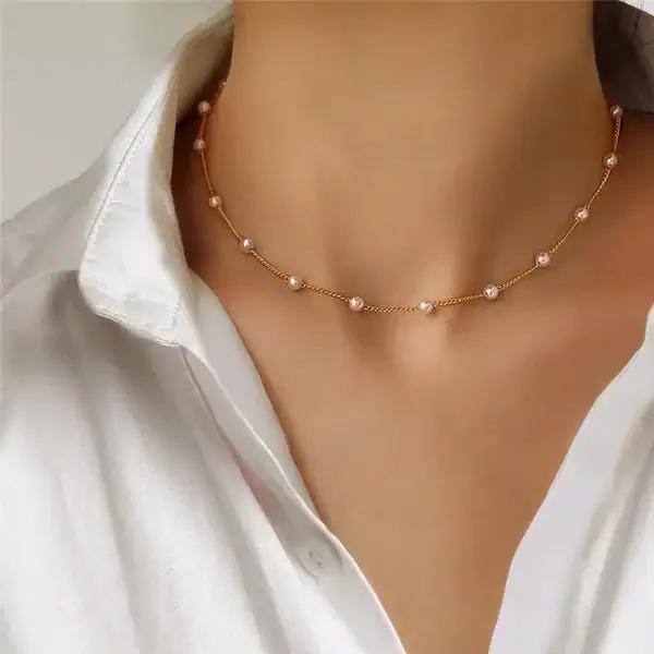 عقد لؤلؤ ذهبي نسائي