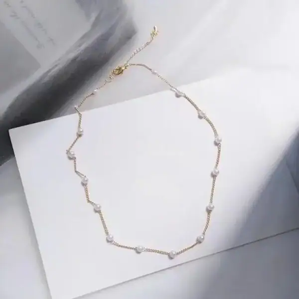 ⁦عقد لؤلؤ ذهبي نسائي⁩ - الصورة ⁦2⁩