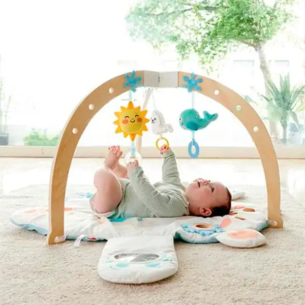 Hape Tapis d’activités Ourson câlin avec arche en bois Éveil et Jeux