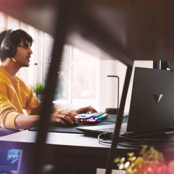 HP Victus Gaming Victus 15-fa2082wm