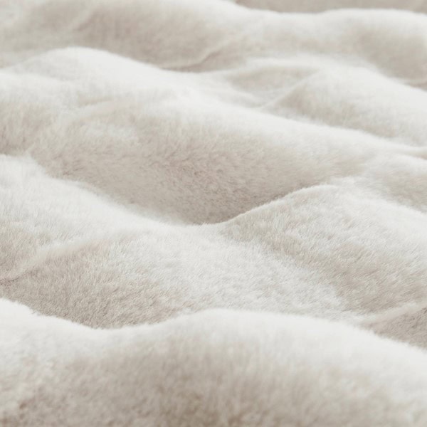 Madison Park Vivienne Faux Fur Throw in Ivory, 50x60" MP50-8255 - Image 3