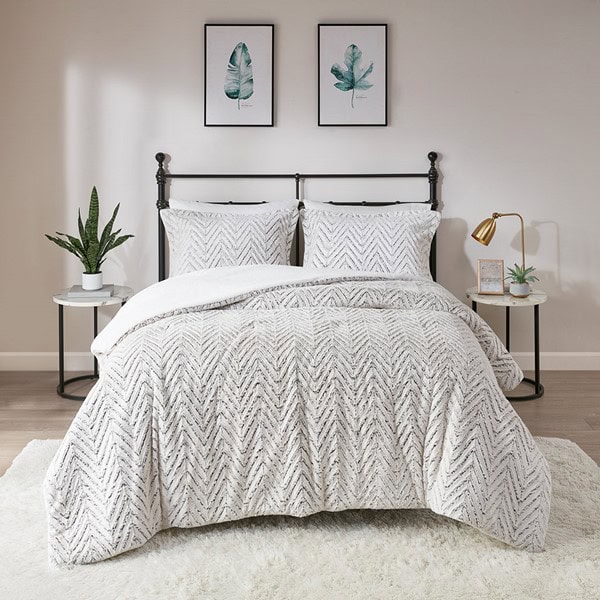 Madison Park Adelyn Ultra Plush Down Alternative Comforter Set in Ivory, King/Cal King MP10-4803 - Image 2
