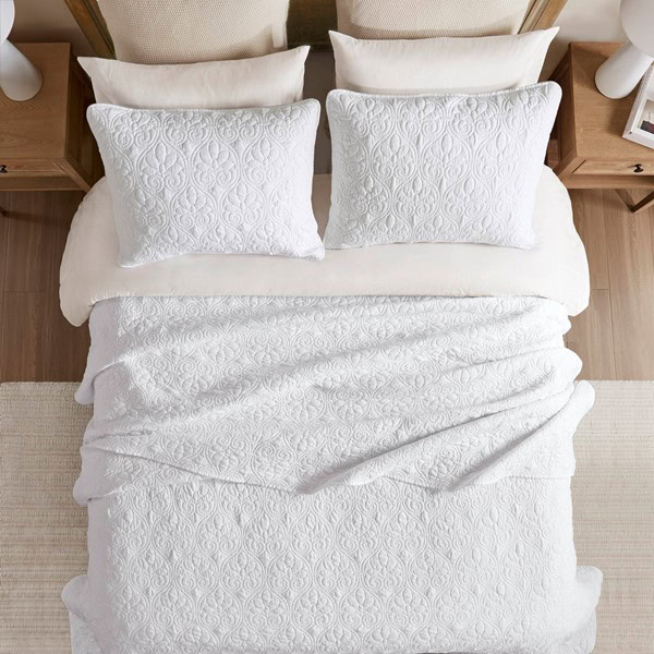 Madison Park Quebec Reversible Bedspread Set in White, Queen MP13-1569 - Image 2
