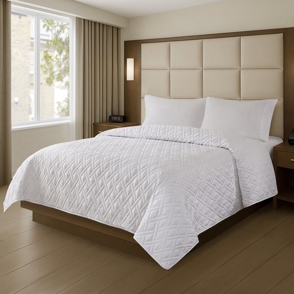 Nomad Home Plain Weave Premium Coverlet in White, Full/Queen NH13-0105