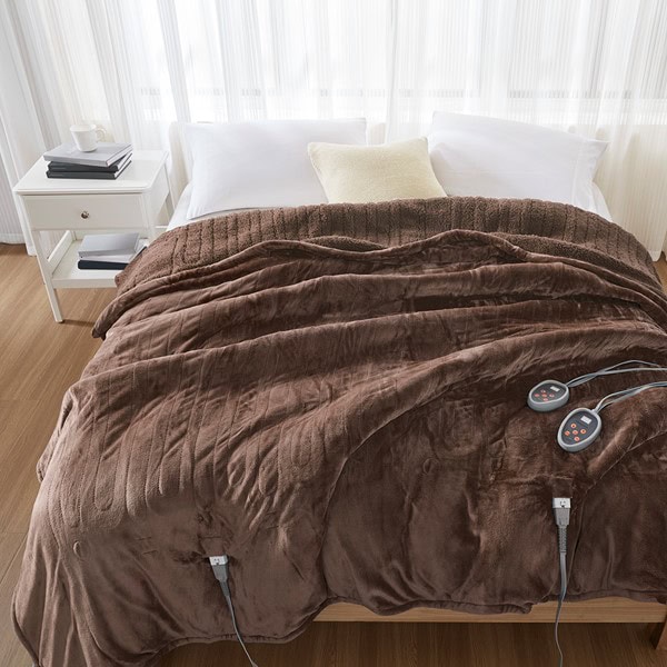 Beautyrest Heated Microlight to Berber Blanket in Chocolate, Queen BR54-0387