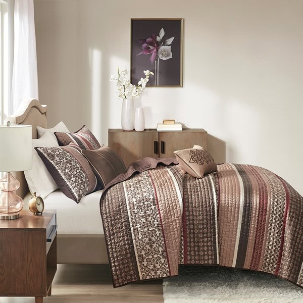 Madison Park Princeton 5 Piece Jacquard Quilt Set with Throw Pillows in Red, King/Cal King MP13-616 - Image 5