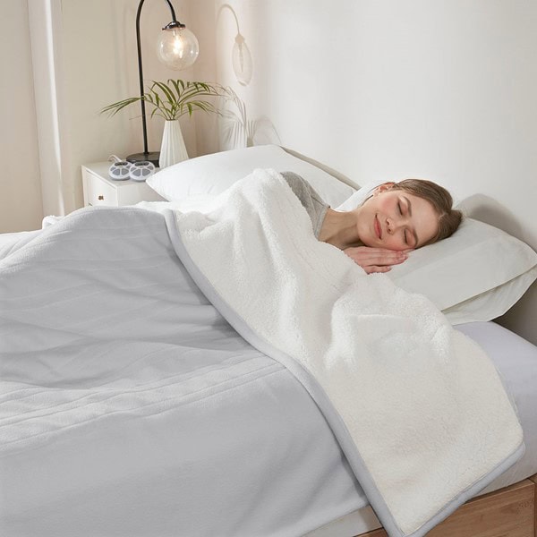 Serta Fleece to Sherpa Heated Blanket in Light Grey, Full ST54-0138 - Image 3
