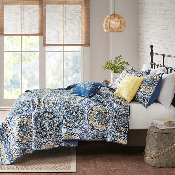 Madison Park Tangiers 6 Piece Reversible Quilt Set with Throw Pillows in Blue, King/Cal King MP13-784 - Image 4