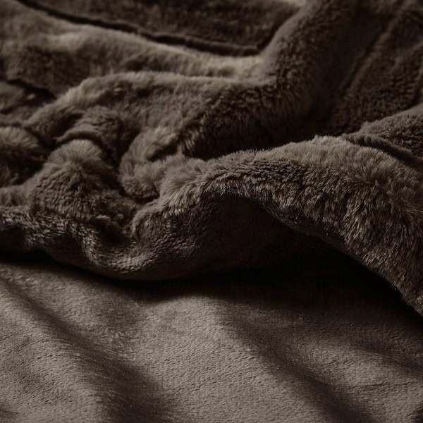 Madison Park Arctic Ultra Plush Down Alternative Throw in Chocolate, 50x60" BASI50-0415 - Image 2
