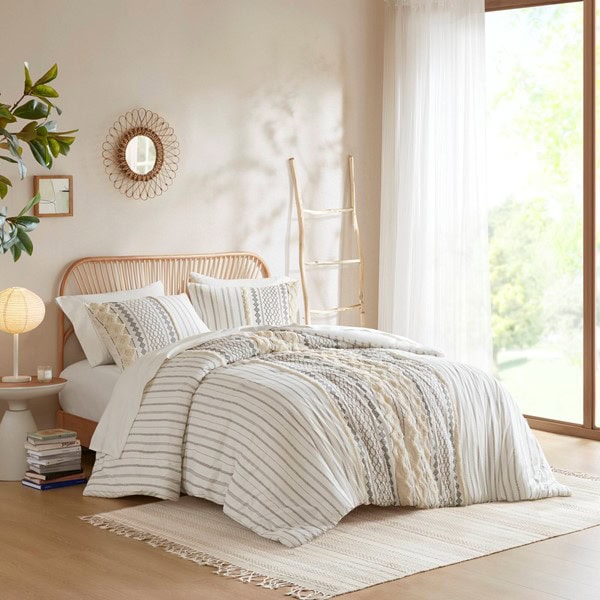 INK+IVY Imani Cotton Printed Comforter Set with Chenille in Ivory, Full/Queen II10-994