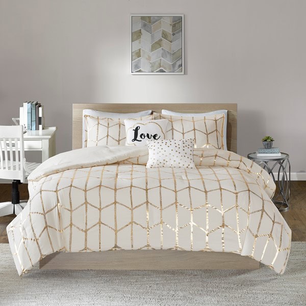 Intelligent Design Raina 100% Polyester Brushed Microfiber Printed Comforter Set in Ivory/Gold, King/Cal King TT10-0017