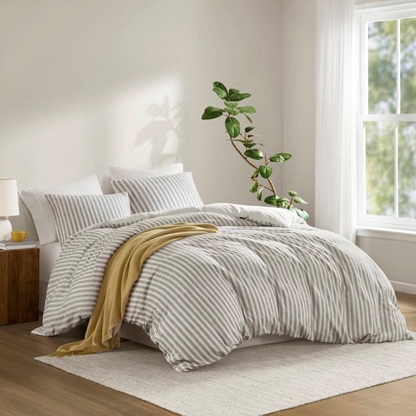 Madison Park Etta Duvet set in Grey, Queen MP12-8713