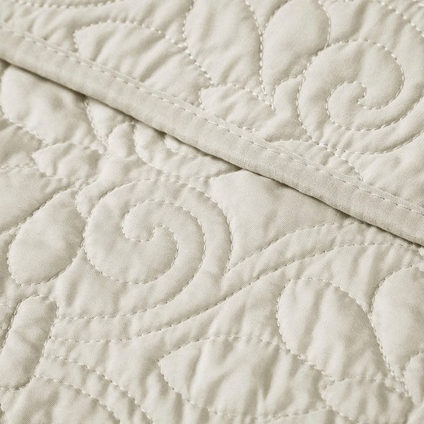 Madison Park Quebec Oversized Quilted Throw in Ivory, 60x70" MP50-2985 - Image 2