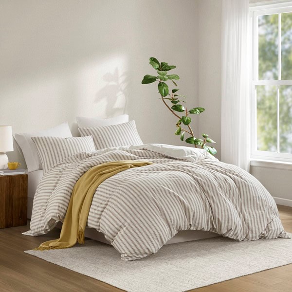 Madison Park Etta Duvet set in Tan, Cal King MP12-8718
