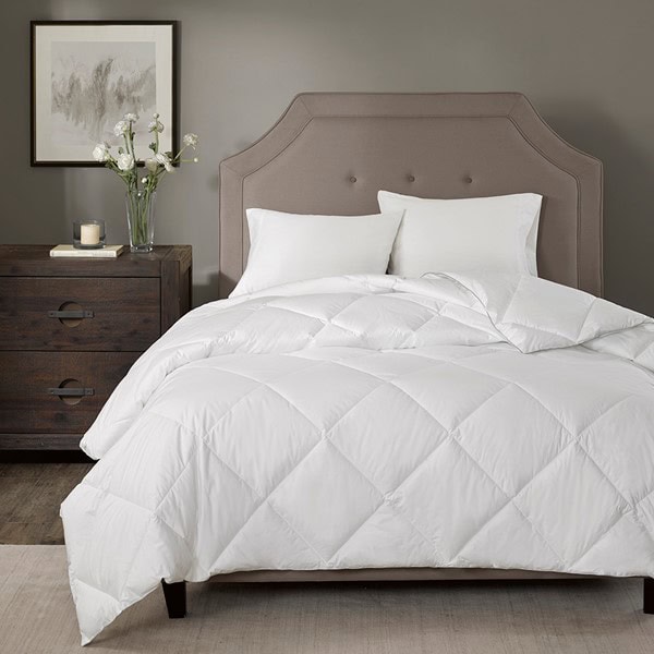 Madison Park Signature 1000 TC Cotton Blend Quilted Down Alt Comforter in White, King/Cal King MPS10-101 - Image 4