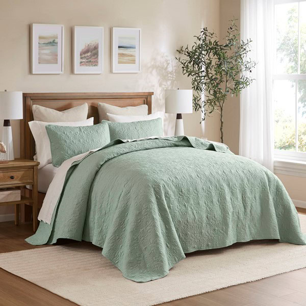 Madison Park Quebec Reversible Bedspread Set in Seafoam, Queen MP13-1567 - Image 3