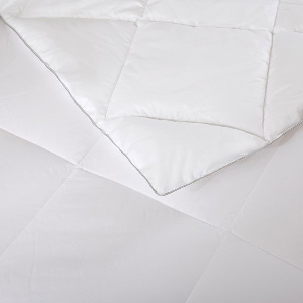 Madison Park Signature 1000 TC Cotton Blend Quilted Down Alt Comforter in White, King/Cal King MPS10-101 - Image 2