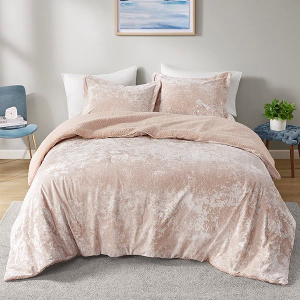 Intelligent Design Mira Crushed Velvet Sherpa Reversible Comforter Set in Blush, Twin/Twin XL ID10-2266 - Image 4