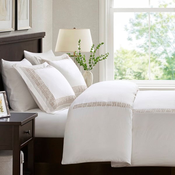 Harbor House Blue Nile 3 Piece Cotton Sateen with Embroidery Duvet Set, Full/Queen HH12-1873 - Image 2