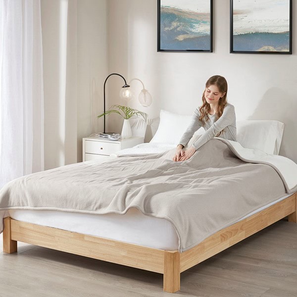 Serta Fleece to Sherpa Heated Blanket in Tan, Twin ST54-0110 - Image 3