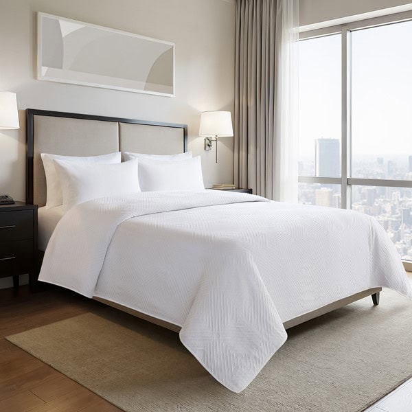 Nomad Home Jacquard Essential Lark Coverlet in White, King NH13-0114