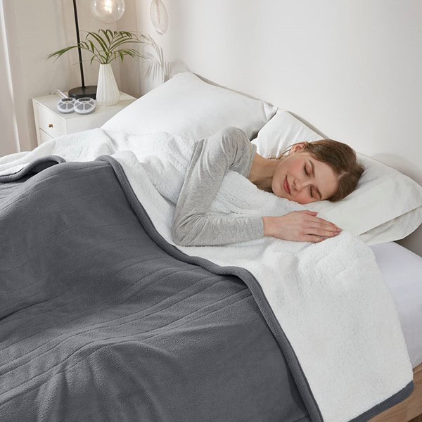 Serta Fleece to Sherpa Heated Blanket in Dark Grey, Queen ST54-0104 - Image 2